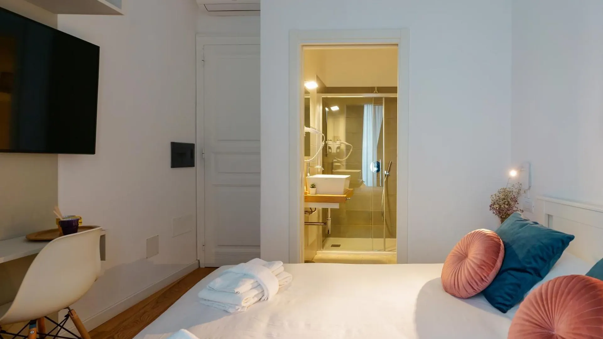 ***  Crossroad Four - Locazione Turistica Bed & Breakfast Cagliari Italy