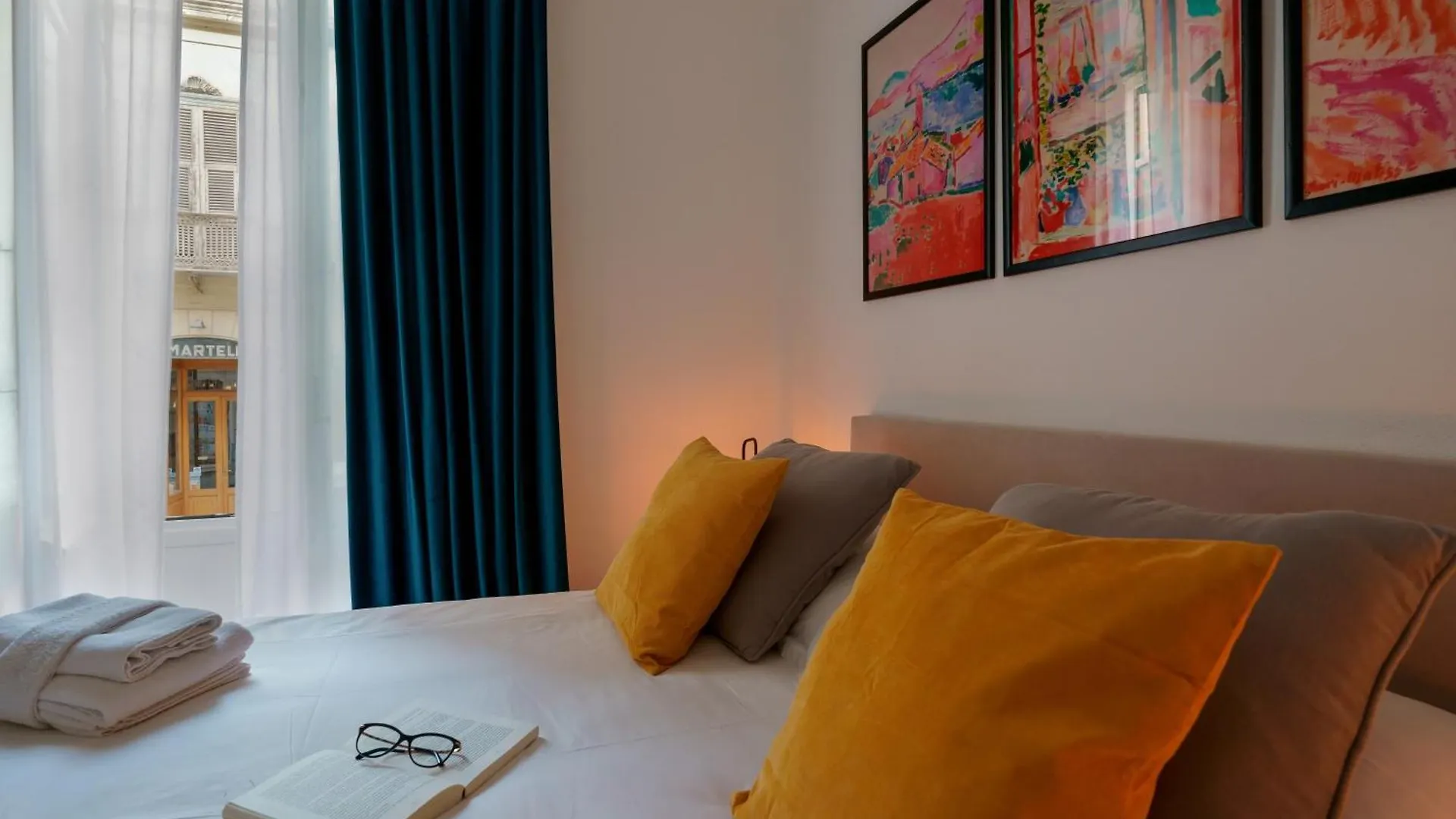 Crossroad Four - Locazione Turistica Bed & Breakfast Cagliari